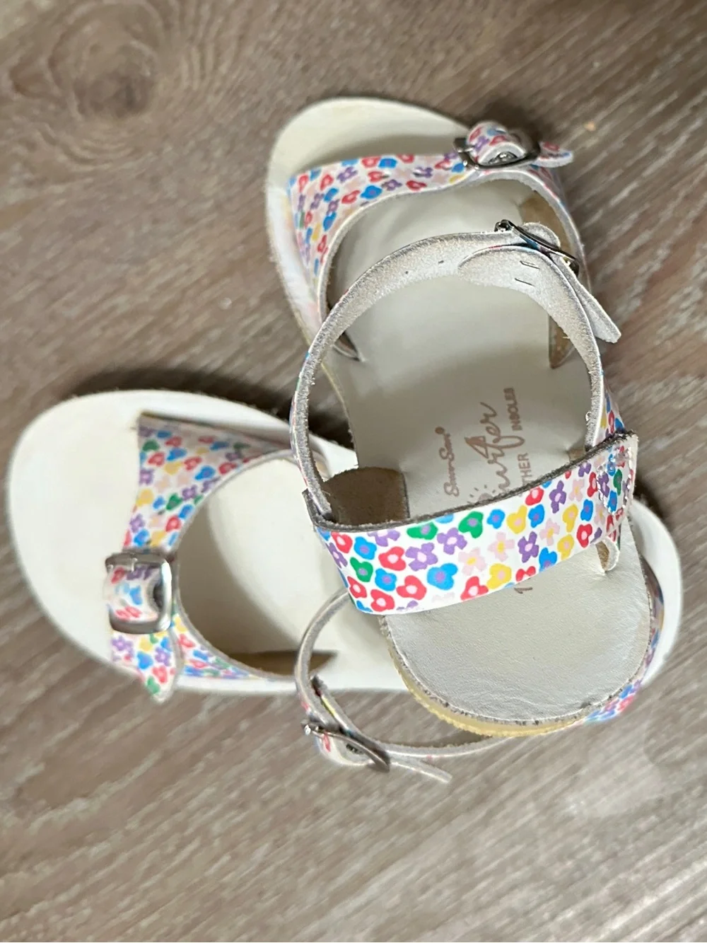 little girls The Salt Water Sandals shoes Sun-San Surfer in floral Size 11 Vgc